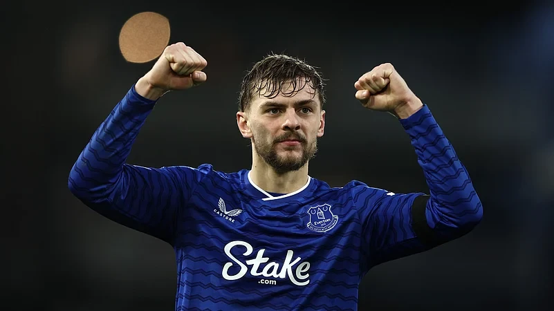 David Moyes Hails "Terrific" Dewsbury-Hall After Vital Craven Cottage Victory